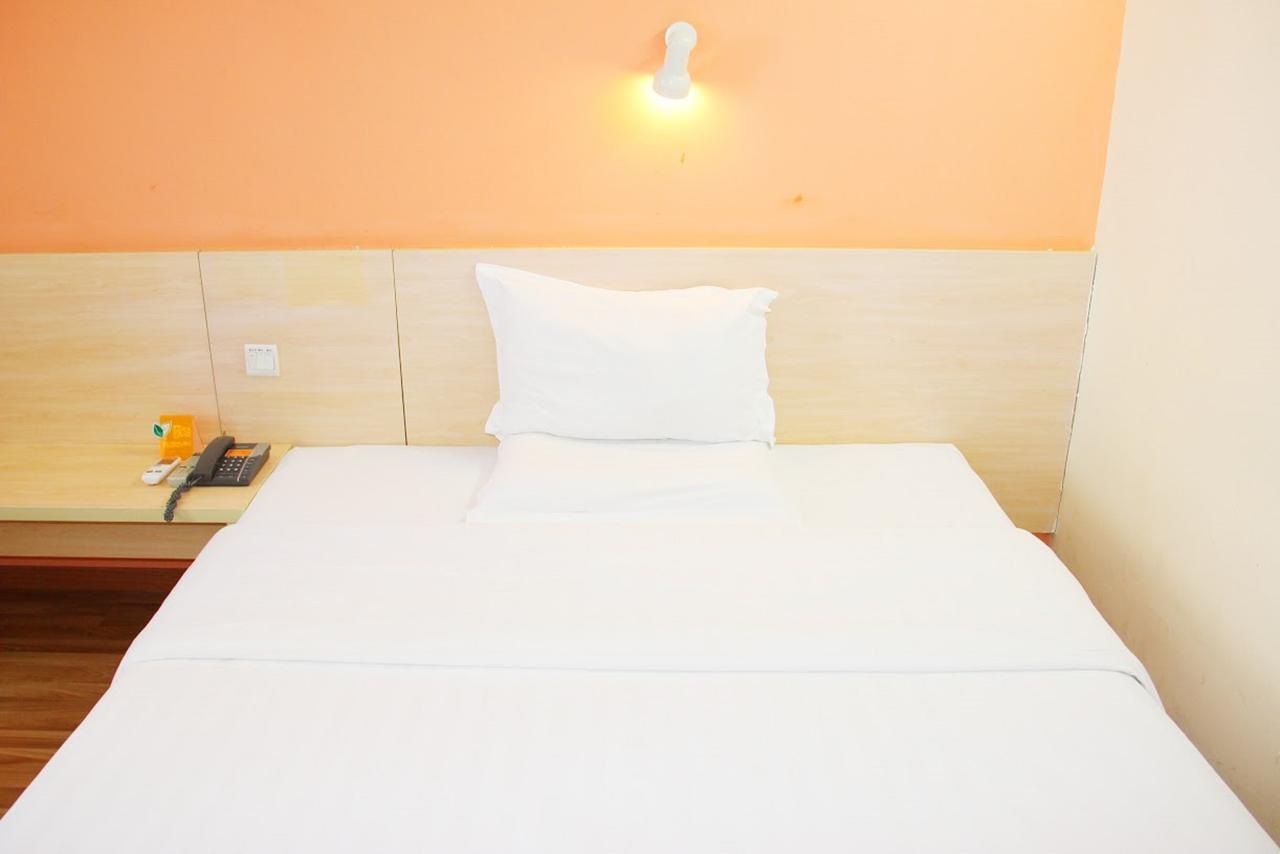 7Days Inn Qingdao Development Zone Jinshatan Exterior foto